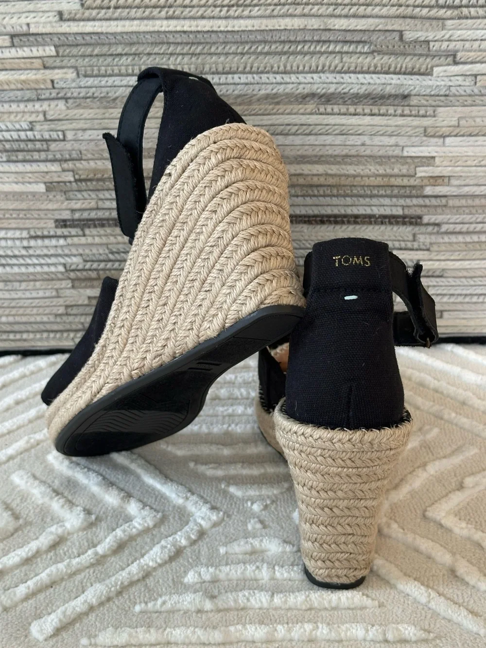 Toms Marisol Espadrille Wedge Oxford Black Comfort Sandals Size: 8